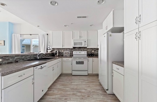 Crisfield Condominio | Crisfield Penthouse Retreat with Amazing Water Views!