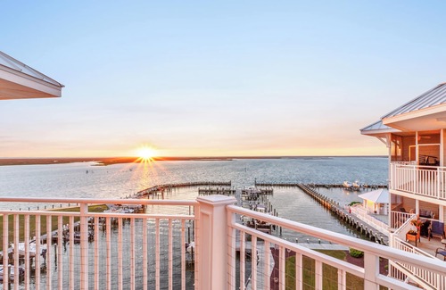 Crisfield Condominio | Crisfield Penthouse Retreat with Amazing Water Views!