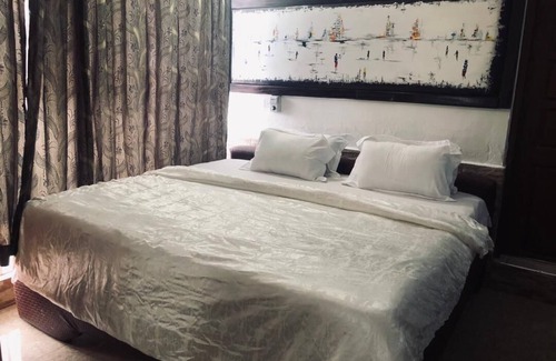 Sekondi-Takoradi Hotel | Crislord Palace Hotel