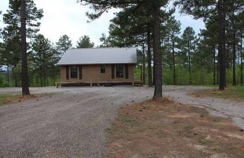 Murfreesboro Cabina | Privadas, cómodas, cabañas de 3 años, ubicadas en el centro de las atracciones del área