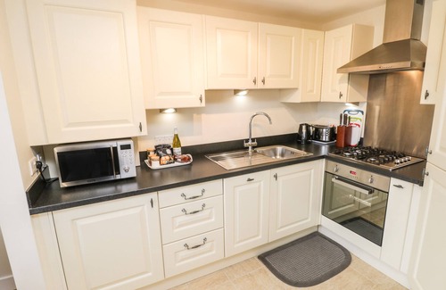 Whitby Cabaña | Crossing Cottage