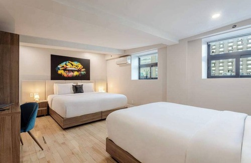 Gay Village Hotel | Crown Duo – Heart of Montreal