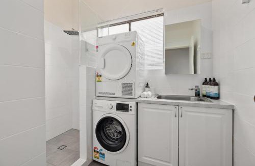 Lathlain Casa | Crown & Optus Just Steps Away