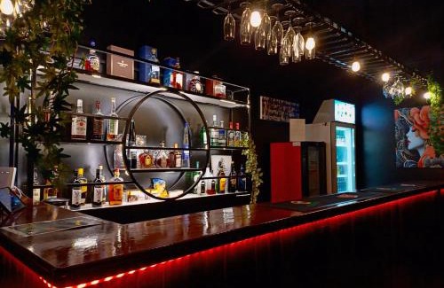 Port Vila Hotel | Crown Royale Hotel & Lounge