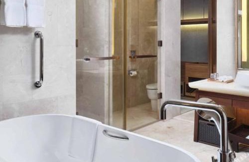 Yangjiang Complejo | Crowne Plaza Hailing Island by IHG