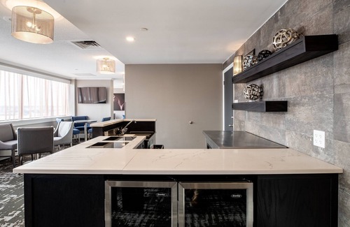 Moncton Hotel | Crowne Plaza Moncton-Downtown by IHG