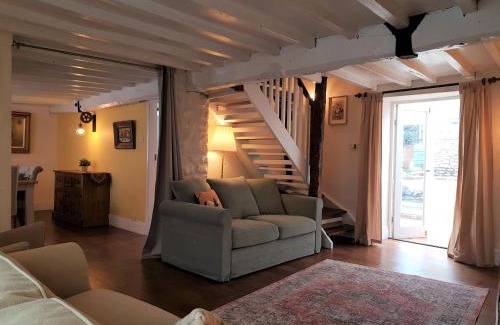Pickering Casa | Cruck Cottage - Gorgeous 300 Year Old Cottage Mins from North Yorkshire Moors, Steam Trains and Picturesque Pickering