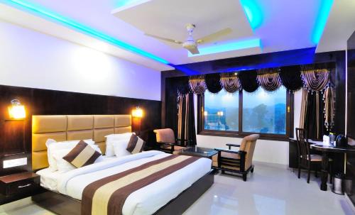 Mayapur Hotel | Crystal Ganga Heights 5 Min from Har Ki Pauri