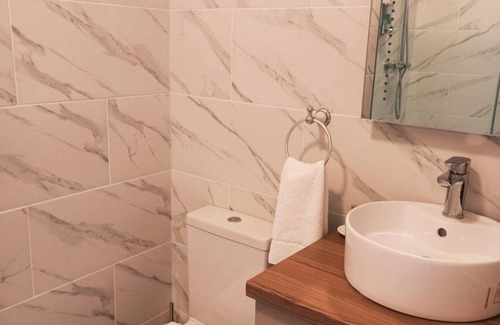 Cambridge Hotel | Crystal Hotel