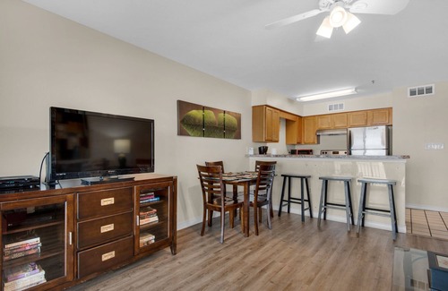 Crystal Beach Condominio | Crystal Sands Condo, Directly on the Beach