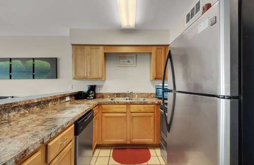 Crystal Beach Condominio | Crystal Sands Condo, Directly on the Beach