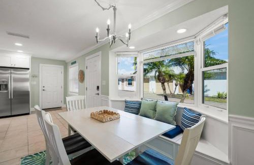 Siesta Key Casa | Crystal Sands & Seahorses Beach Villa