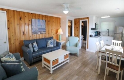 Kure Beach Condominio | Crystal Shores Unit 1 - Relaxing Ocean Front Condo With Breathtaking Views 2 Bedroom Condo by Redawning