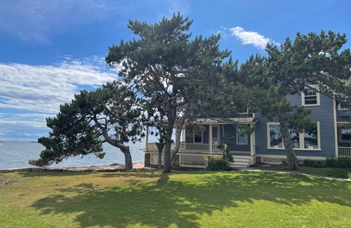 Branford Casa | CT Private Home on Belden Island