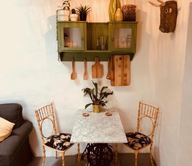 Tiagua Apartamento | Cuarto Botánico Studio - Shared Pool - Central Island Location - 10 mins drive to Famara and La Santa