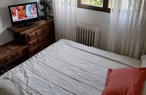 Toledo Cama Y Desayuno | Cuarto Privado Doble Toledo Hospital