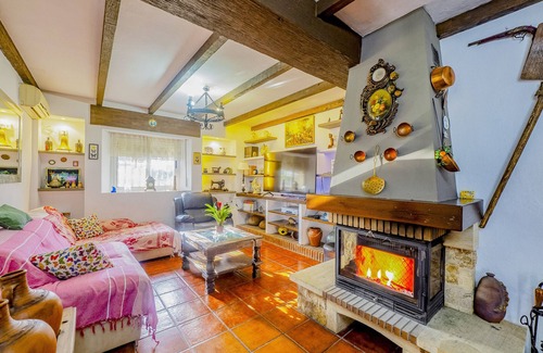 Cártama Villa | Cubo's Villa Mariposa Cártama / Piscina privada / amplio jardín / wifi gratis