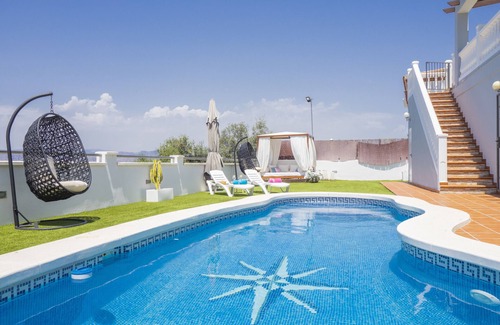 Coin Villa | Cubo's Villa Gabriela Family / Wifi gratis / piscina privada / jacuzzi