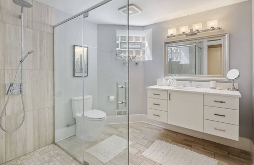 North Center Apartamento | Cubs Playoffs getaway 2BR 2BA Apartment near Wrigley Field
