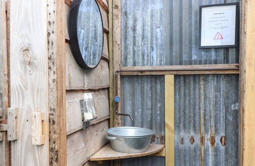 Kidwelly Cabaña | CUDDFAN ECO LODGE, romantic, character holiday cottage in Kidwelly