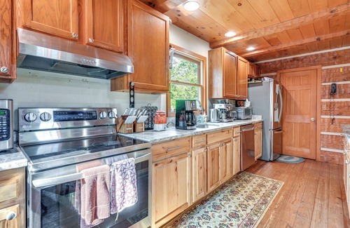 Clarklake Cabina | Custom-Built Clarklake Cabin: Sauna & Cold Plunge!