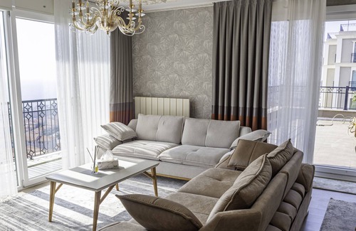 Beylikduzu Apartamento | Custom Decorated Penthouse with unique terrace