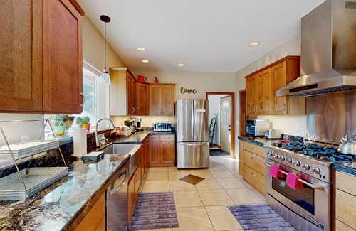 Orick Casa | Custom home overlooking Redwood Creek Valley - hot tub, furnished deck & firepit