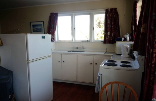 Cable Bay Casa | Cute 1 Brm unit, walk to the beach, With great Sea Views.