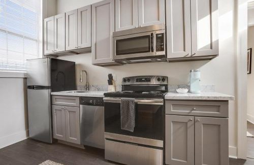 South 7th Ward Apartamento | Cute 1bed 1bath 4blocks from French Q, near Bourbon St and steps to Jazz Venues