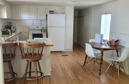 Park Hill Casa | Cute 2 Bedroom with Lake Access in Quiet Neighborhood - Sleeps 6