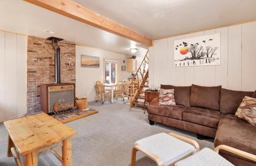 Sugarloaf Casa | Cute and Cozy Cottage- Big Bear Retreat in the Pines