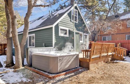 Sugarloaf Casa | Cute and Cozy Cottage- Big Bear Retreat in the Pines