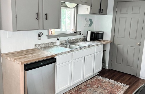 Geneseo Casa | Cute & Bright Geneseo Village Home
