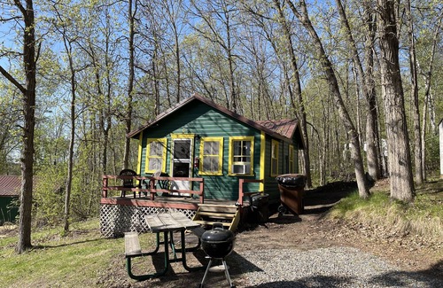 Nevis Cabina | Cute Cabin for Two at Green Valley Resort on Seventh Crow Wing Lake