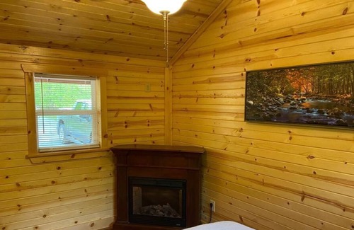 Pikeville Cabina | Cute Cabin secluded on 7 acres with stream and walking trails