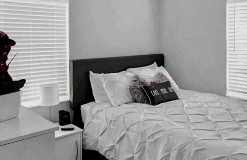 Delray Beach Cabaña | Cute Corner Cottage