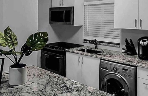 Delray Beach Cabaña | Cute Corner Cottage