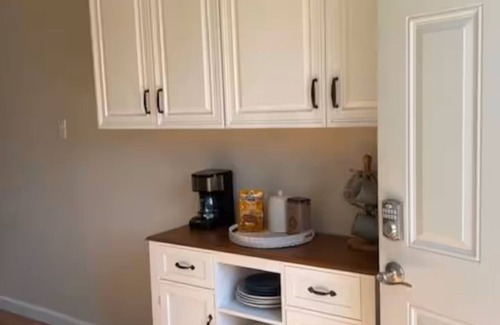 Torrance Casa | Cute Cottage Style Unit