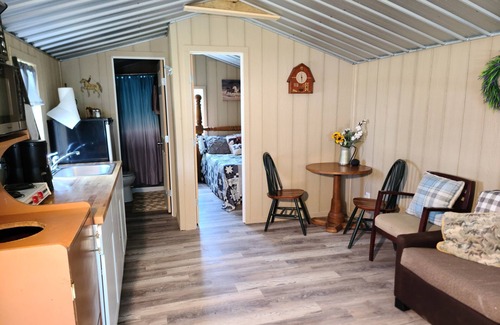 Waynesboro Cabina | Cute & Cozy Country Cabin