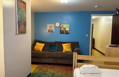 Downtown Pittsburgh Apartamento | Cute Downtown APT | Quick & Safe Walk to PPG Arena