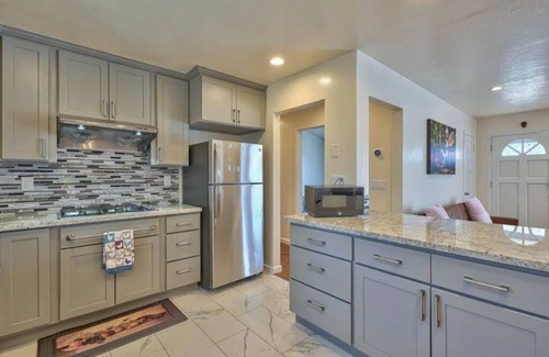 Seaside Casa | Cute Entire House Three Bedroom Near Monterey
