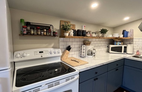 Boyne City Casa | Cute, fully furnished home close to downtown Boyne city!