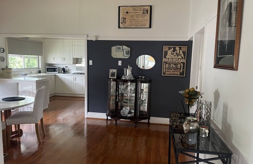 Cessnock Casa | Cute miners cottage in CBD. 10min drive to Hunter Valley vineyards