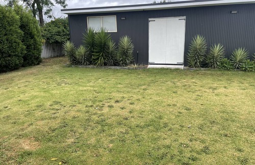 Cessnock Casa | Cute miners cottage in CBD. 10min drive to Hunter Valley vineyards