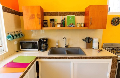 Chicxulub Puerto Casa | Cute refurbished house, large pool, km. 8