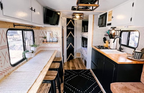 Leeds Casa | Cute Renovated RV Near Zion & St. George
