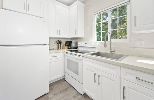 North Long Beach Casa | Cute Studio|Beautiful Backyard
