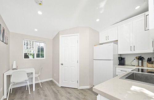 North Long Beach Casa | Cute Studio|Beautiful Backyard