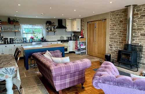 Preston Cabaña | CUTHBERT HILL FARM, pet friendly, luxury holiday cottage in Chipping