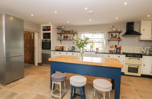 Preston Cabaña | CUTHBERT HILL FARM, pet friendly, luxury holiday cottage in Chipping